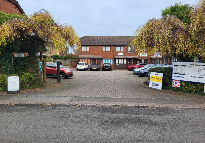 15 The Courtyard, East Park, Crawley, West Sussex RH10 6AG Graves Jenkins